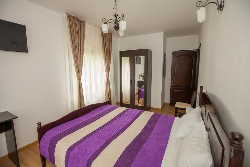 Pensiunea Aurora Hotell Racova Exteriör bild